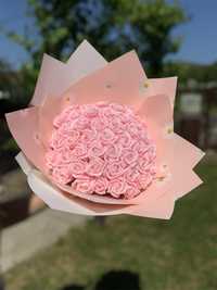 Buchet cu 51 trandafiri roz