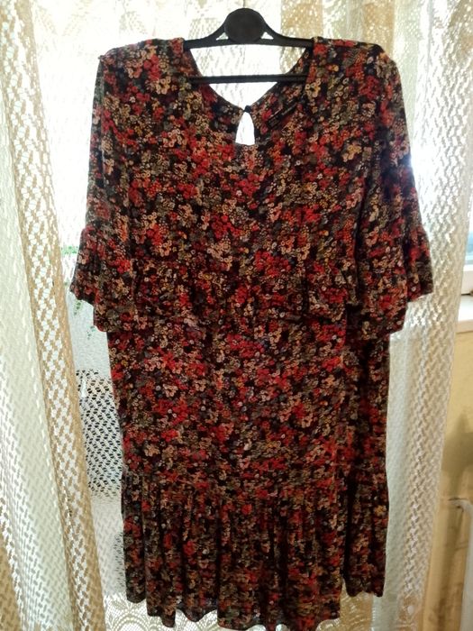 Rochita de vara, Zara