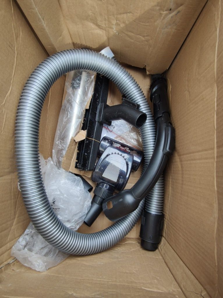 Aspirator fara sac ROWENTA Compact Power XXL RO4871EA, 550W, Clasa A+,