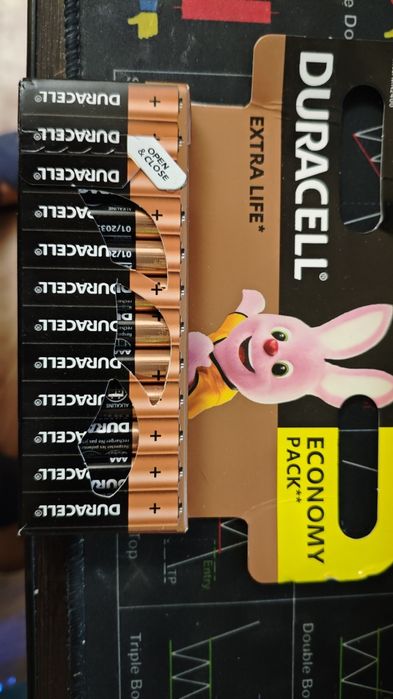 Продам батарейки DURACELL 12 штук AAA LR03