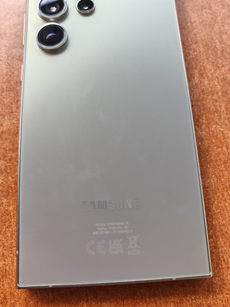 Samsung Galaxy S24 Ultra 256GB – с гаранция и много аксесоари