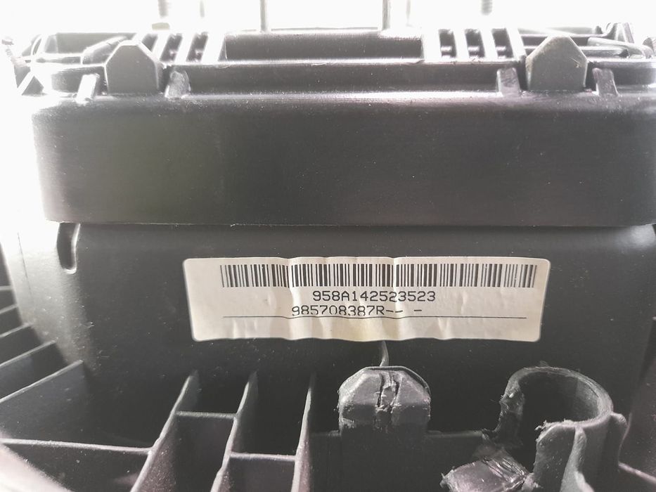 Airbag volan 985708387r Dacia Duster 1 [facelift] [2013 - 2017] 1.5 D