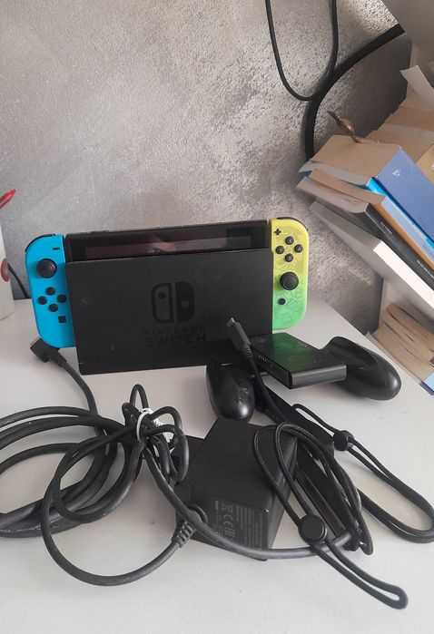 Nintendo Switch second-hand în stare foarte bună
