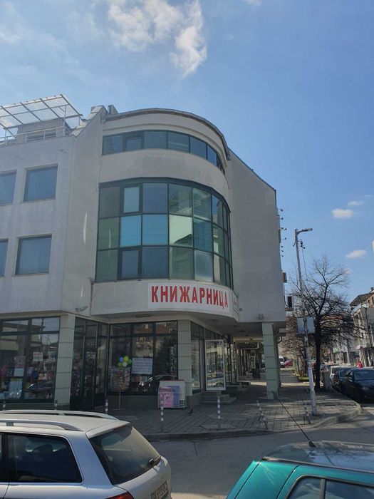 Разработен Фризьорски Салон в Студентски град