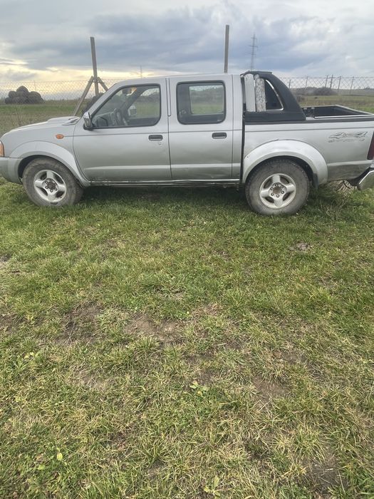 Vand nissan navara.