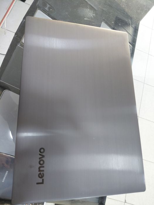 Lenovo intel i7 ozu 20gb