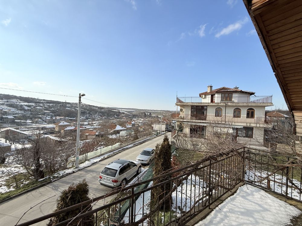 Продавам къща с. Константиново