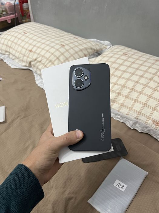 Honor 400 1oy ishlatilgan