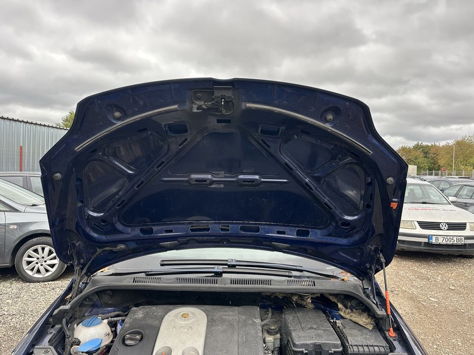 Преден капак за Фолксваген Голф Плюс