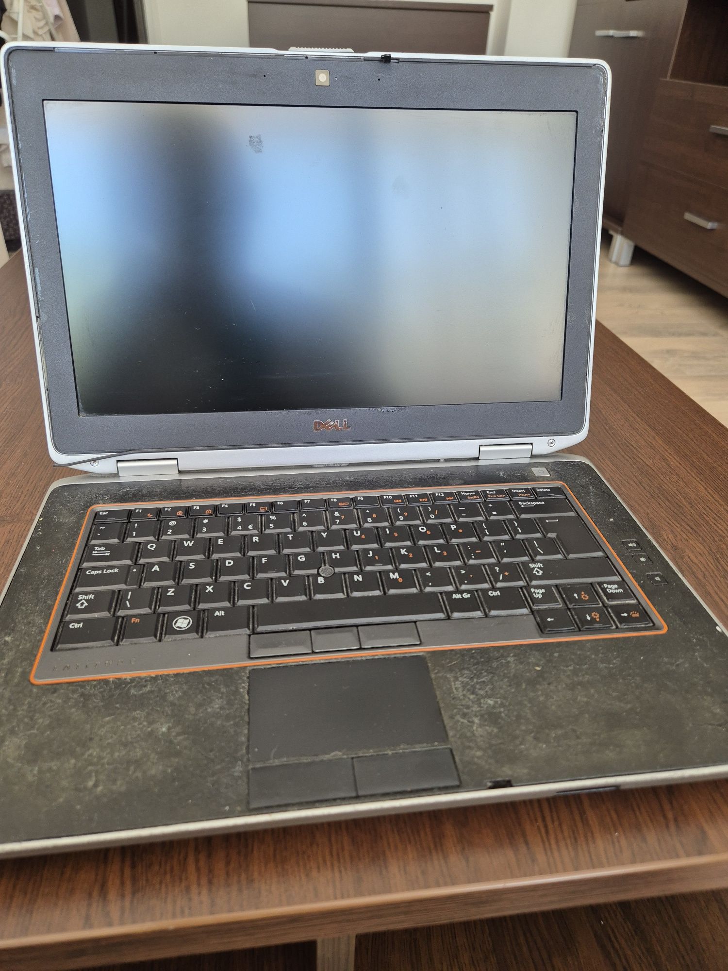 Лаптоп Dell Latitude