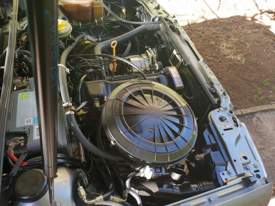 Много части за Audi 80