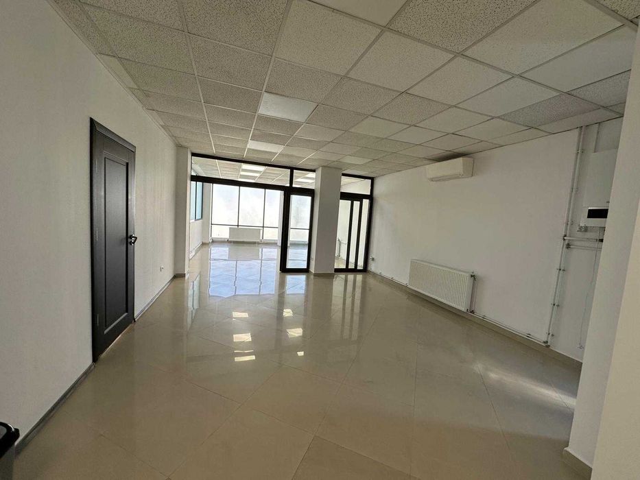 Închiriez spațiu de birouri/comercial