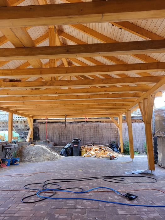 Firmă Autorizată – Acoperișuri, Dulgherie, Izolații și Montaj Burlane