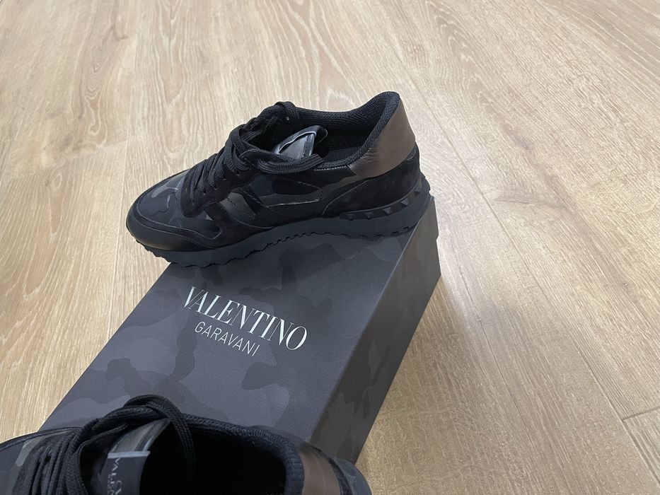 Valentino Garavani si o perche de hogan