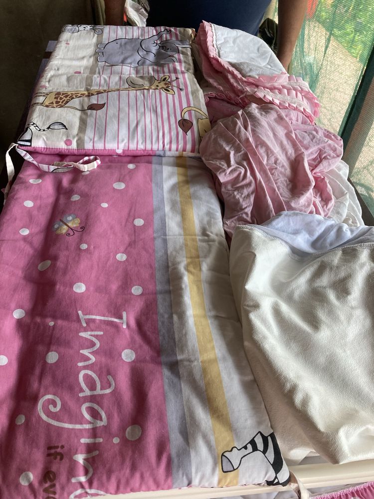Patut bebe saltea si lenjerie