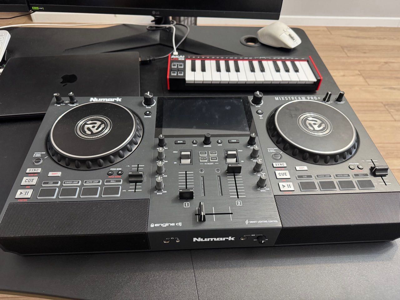 DJ Контроллер Numark MIXSTREAM PRO +