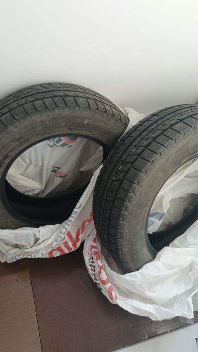 Продам шины лепучка