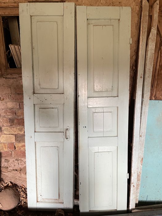 Двустворчатая дверь