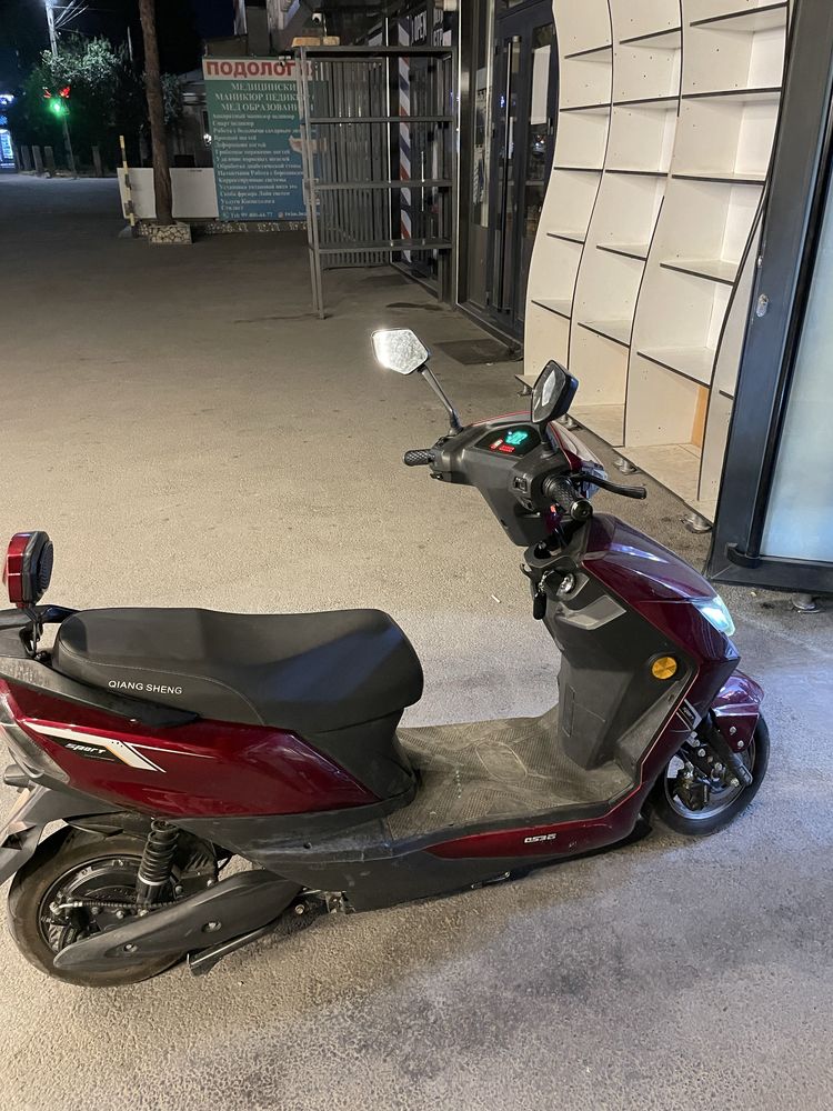 Skuter elektro yengi