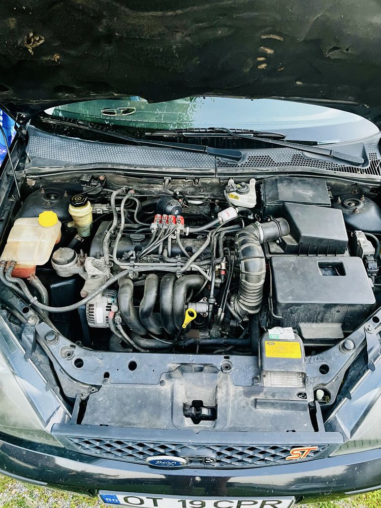 Vând Ford Focus 1.6 + GPL