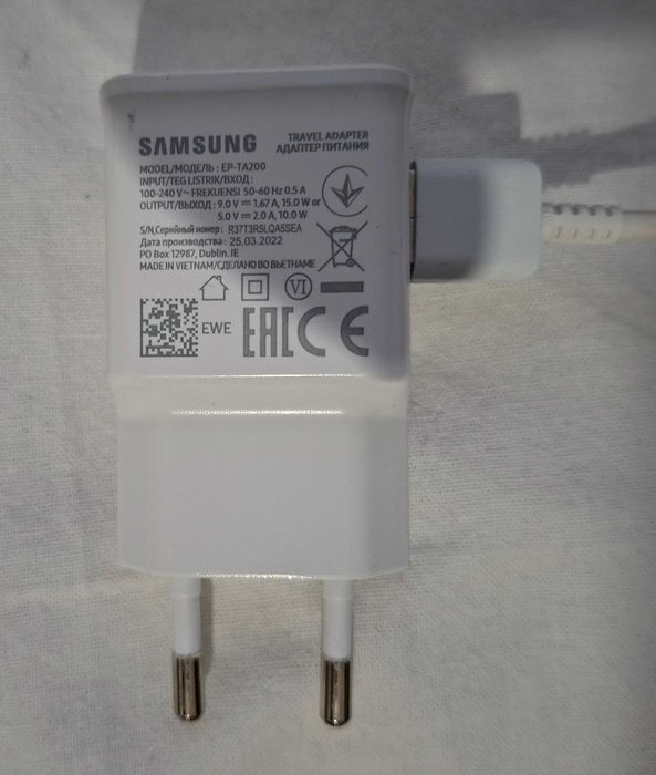 Samsung Galaxy A52 4G + калъф, 32GB SD, ориг. зарядно БЕЗ ЗАБЕЛЕЖКИ