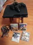 Vând ps3 slim 4 jocuri 2 telecomenzi