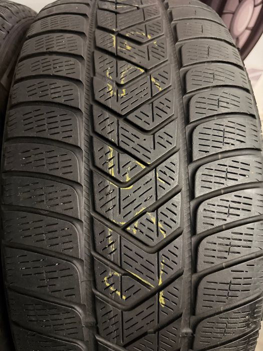 Anvelope 235 55 19 Pirelli M+S Iarna, in stare foarte buna!
