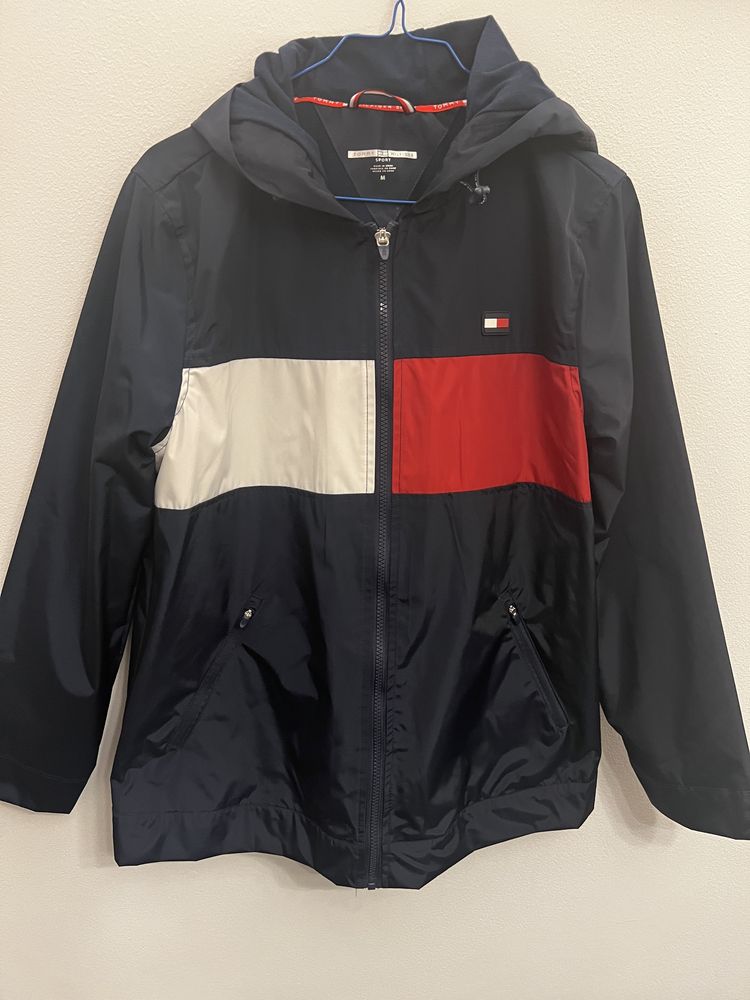 Geaca Tommy Hilfiger bleumarin  marime M / origine SUA