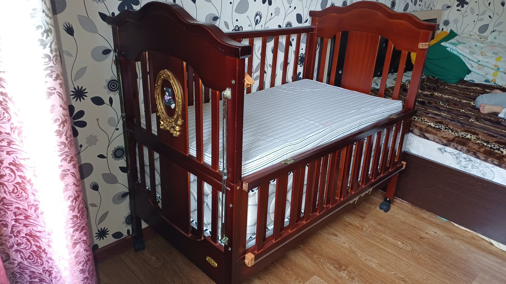 Детская кроватка, приставная