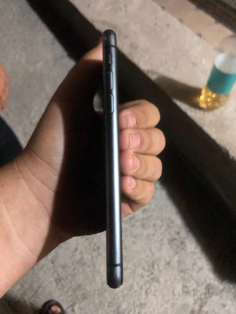 Iphone 11 black 64gb