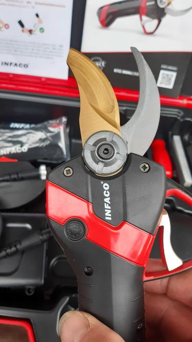 INFACO F 3020  Чисто нова електрическа ножица