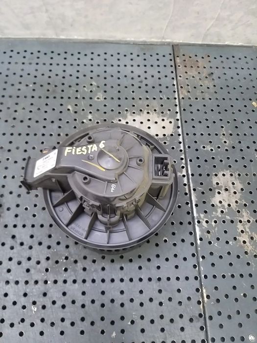 Aeroterma ventilator habitaclu ford fiesta 6 cb1 ccn vp8e2h18456aa 0130115551 3137231000
