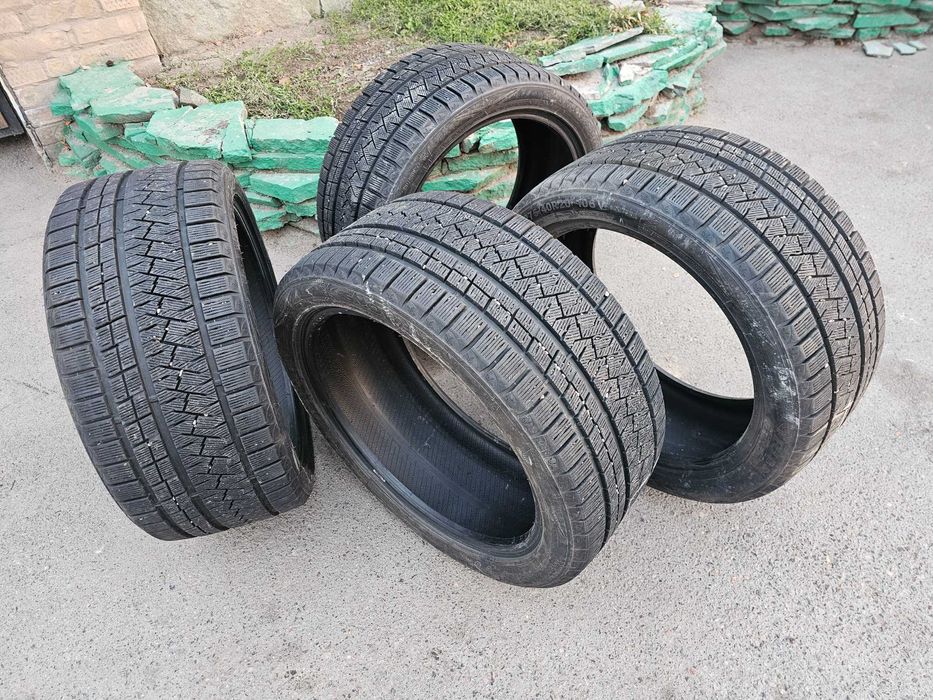 275-40-R20 комплект ЗИМА
