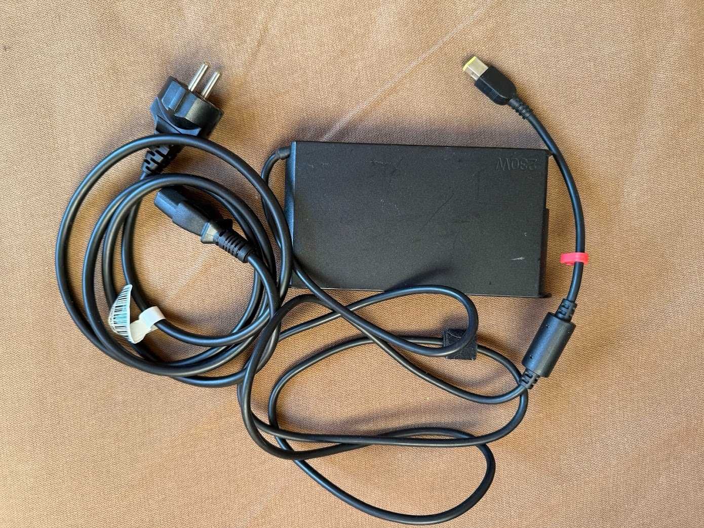 Зарядно устройство за лаптоп Lenovo Legion Slim, 230W, 2.5A