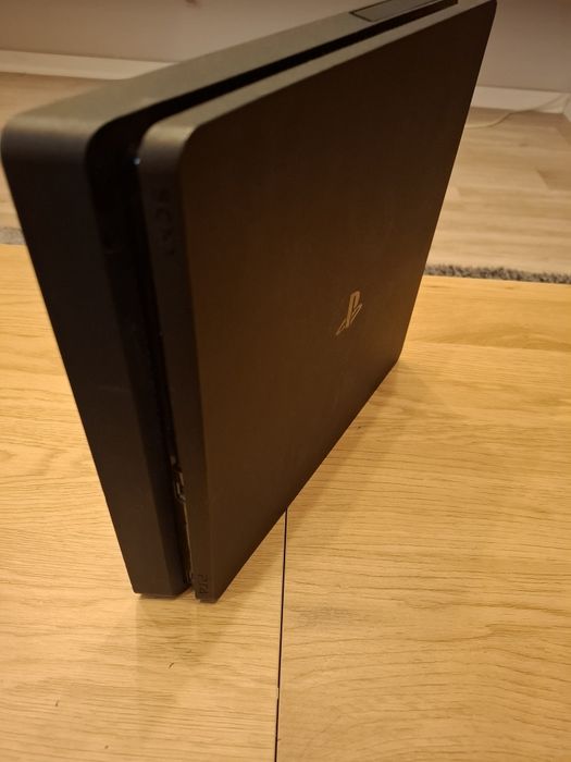 Play station 4 slim 500gb stare buna + 1 controller