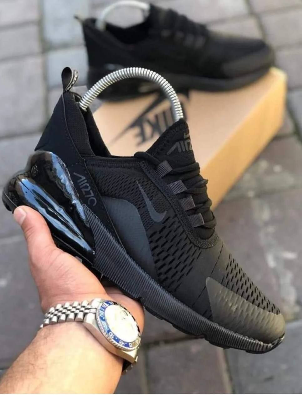 Adidasi Nike Air27C