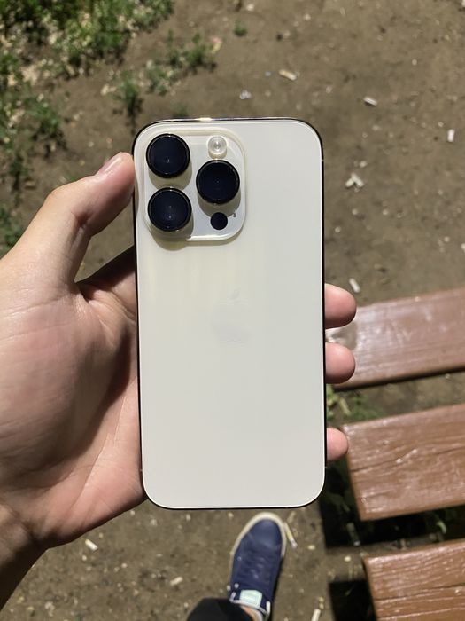 iphone 14 pro золотистого цвета