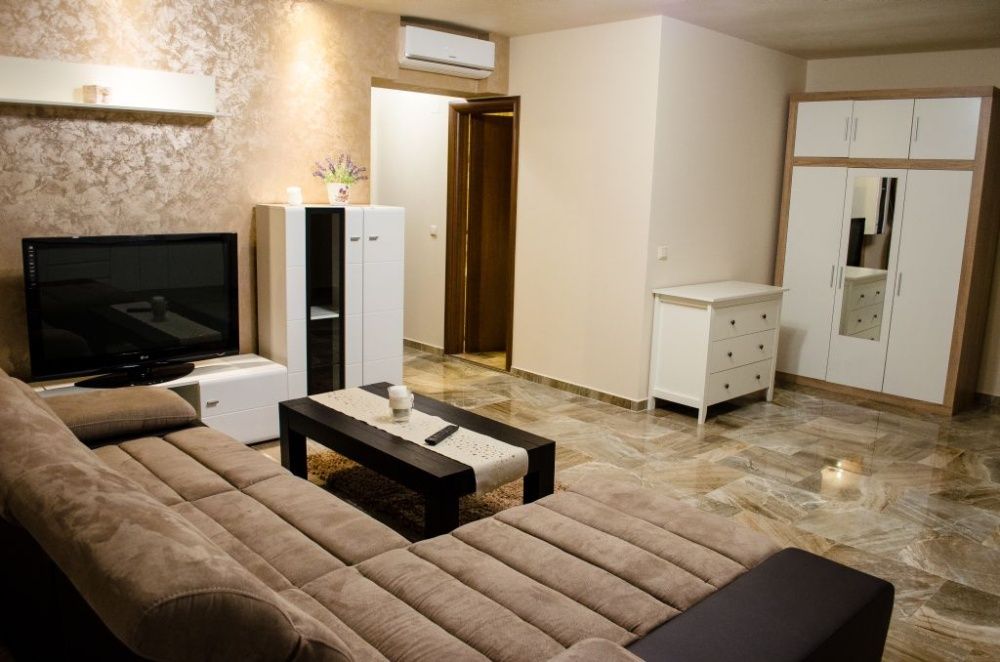 Apartament NOU de lux 3 cam. cazare regim hotelier cart. Nufarul Plaza