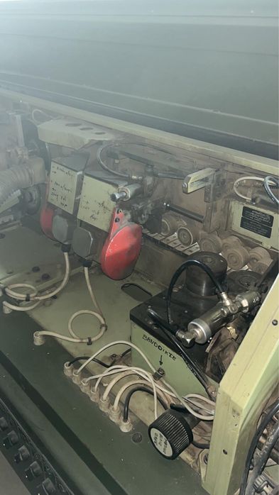 Masina de aplicat cant