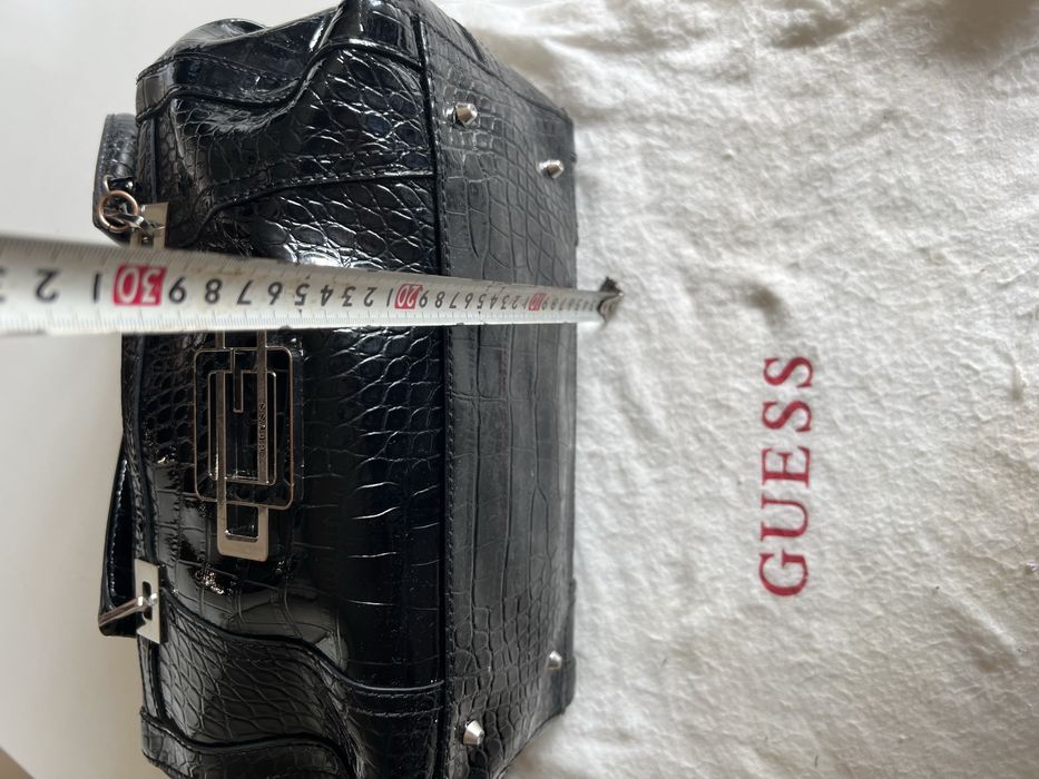 Сладка чанта Guess