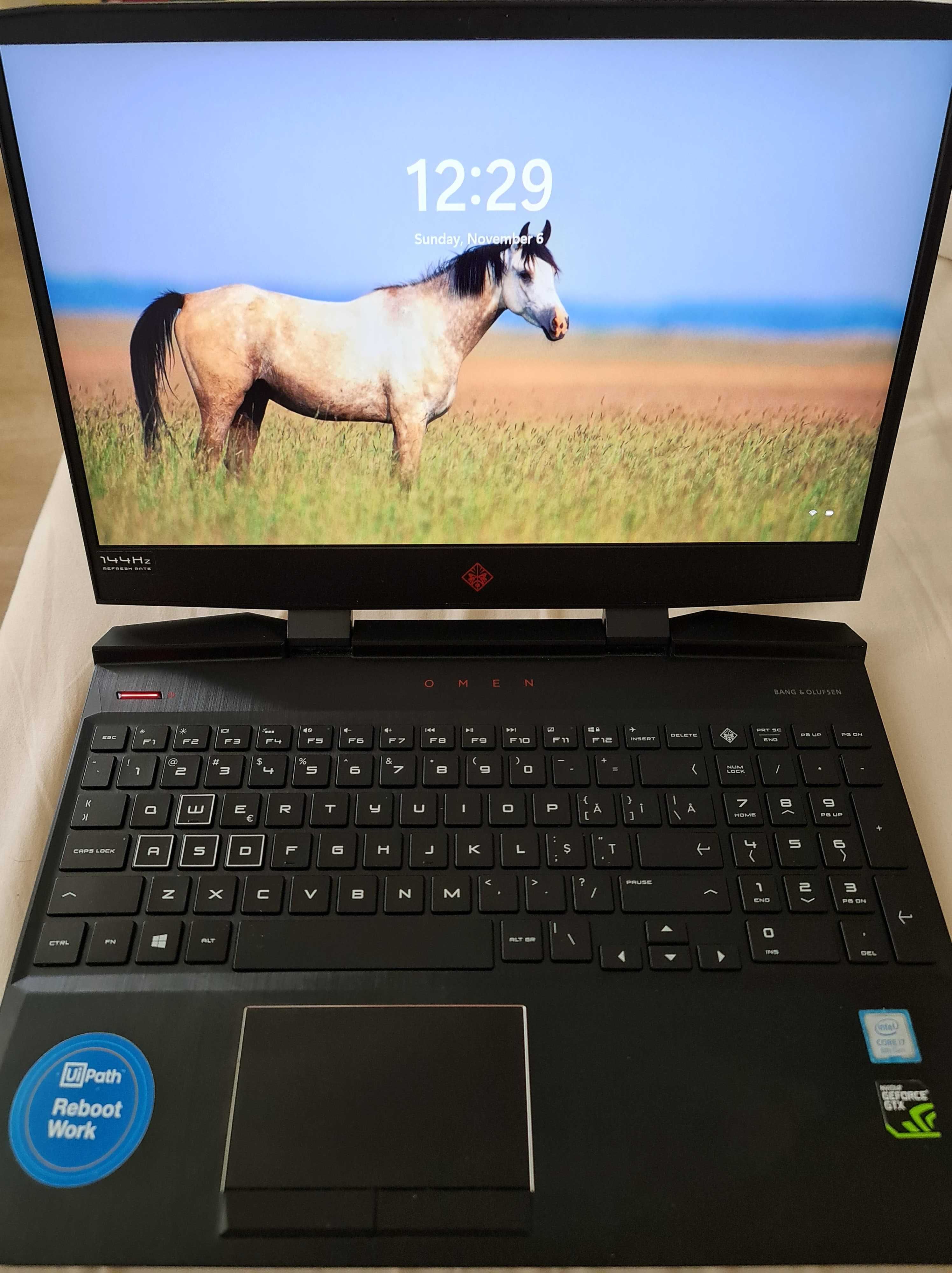 Laptop Gaming OMEN by HP 15-dc0019nq cu procesor Intel® Core™ i7-8750H