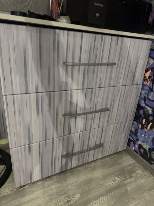 продам комод для вещей