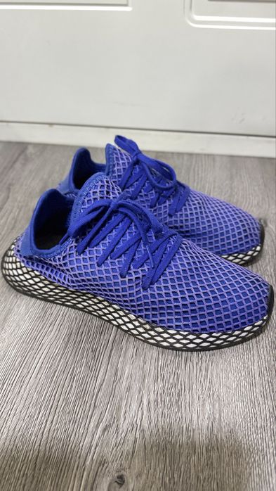 Krossovki adidas. Original