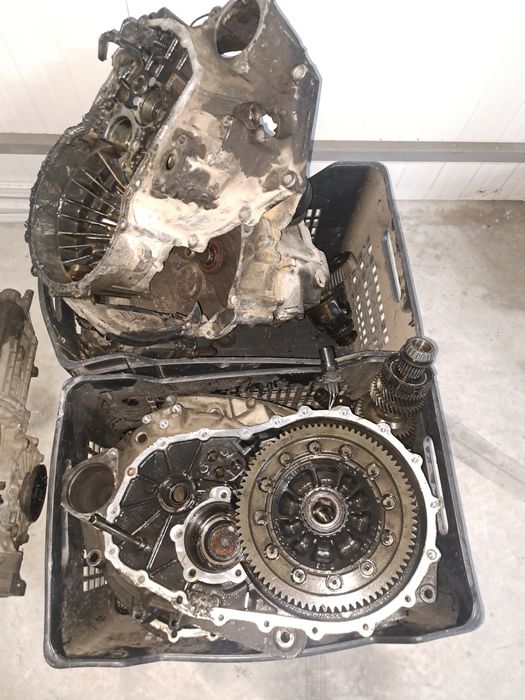 Скоротни кутии  от VW Transporter T5 1.9 T4 2.5 НА ЧАСТИ