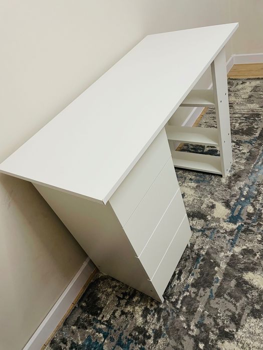 Продам стол письменный