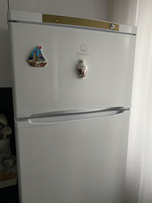 INDESIT двухкамерный холодильник