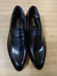 Новый черные туфли, производство Корея,  44 размер