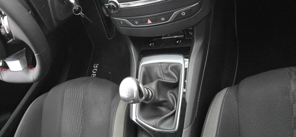 Peugeot 308 1.6 Blue-HDI 120