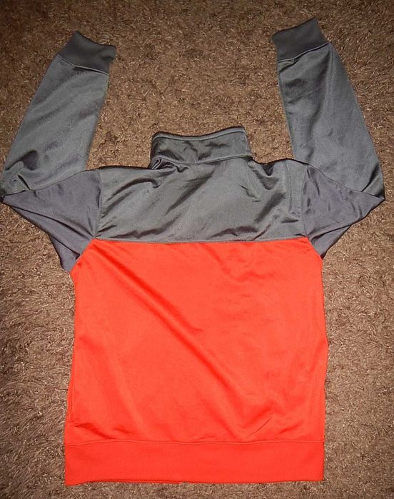 Trening Nike. Marimea 158(13-15 ani)-Copii. Nou.