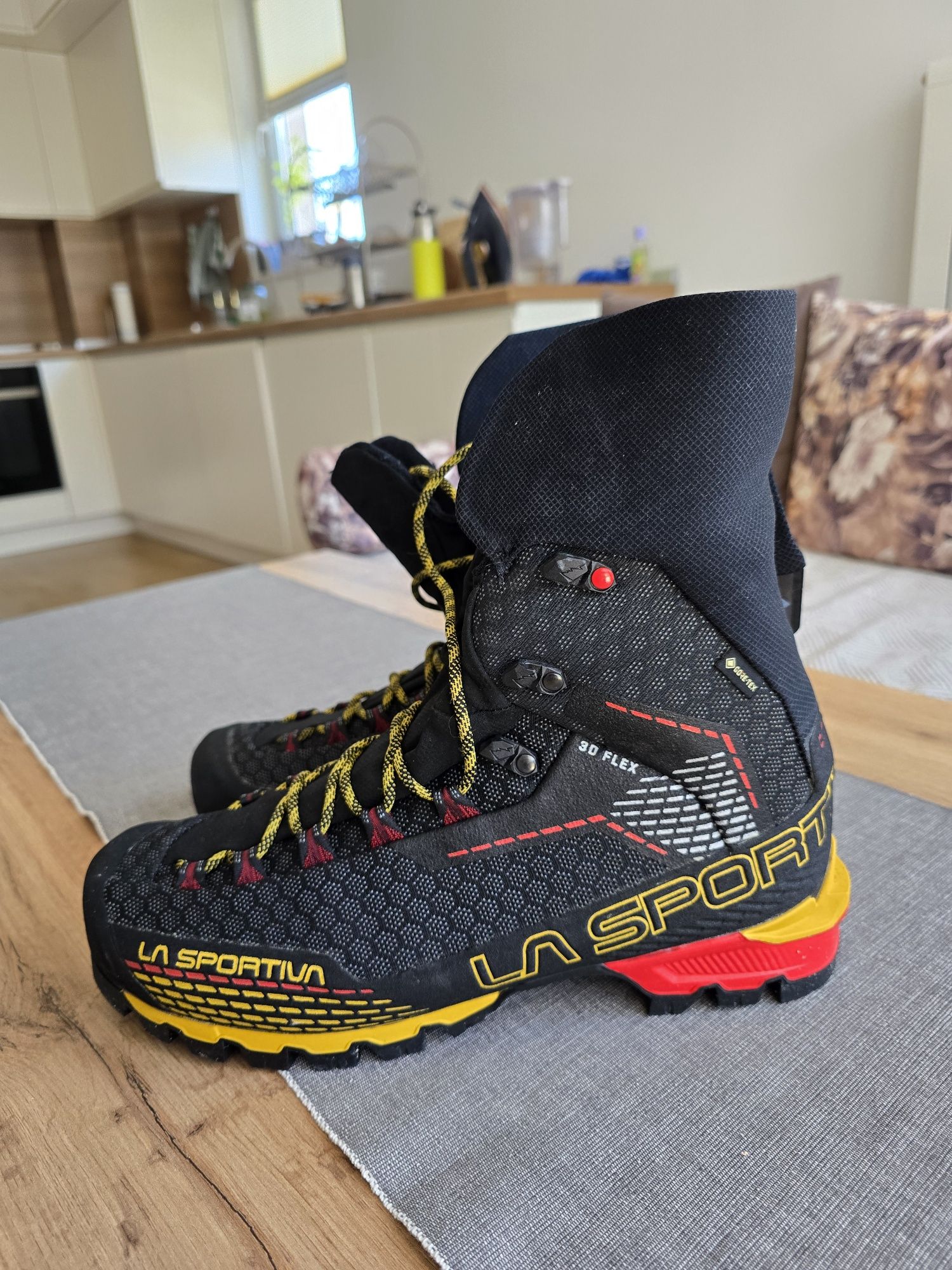 LA SPORTIVA Обувки Trango Pro Gtx 45